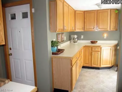 145 Sheldon Dr, Akron, OH 44313 photo 11