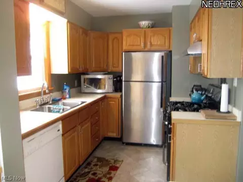 145 Sheldon Dr, Akron, OH 44313 photo 10