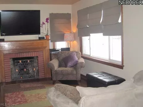 145 Sheldon Dr, Akron, OH 44313 photo 5