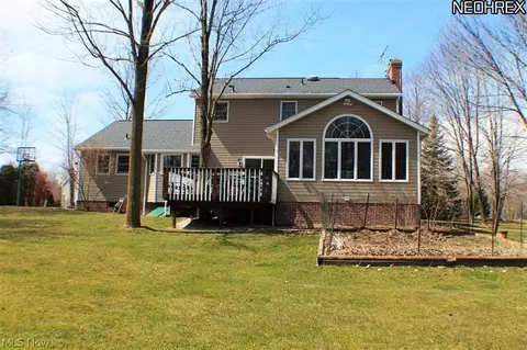 237 Greenview Dr, Aurora, OH 44202 photo 2
