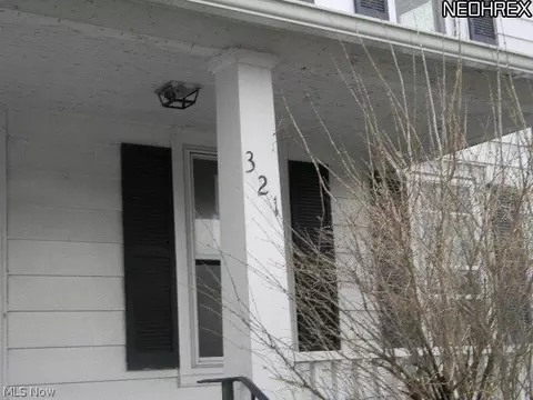 321 Kenyon Ave, Elyria, OH 44035 photo 2