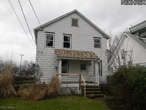 321 Kenyon Ave, Elyria, OH 44035 photo 3