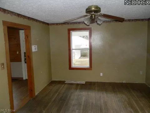 321 Kenyon Ave, Elyria, OH 44035 photo 6