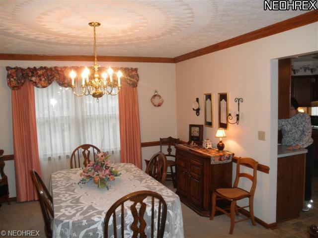 743 Bittersweet Dr NE, Massillon, OH 44646 photo 1