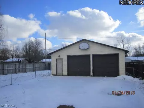 733 Stanford Ave, Elyria, OH 44035 photo 8