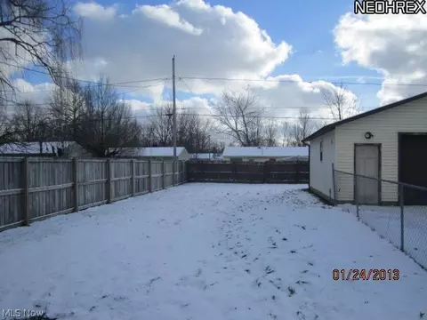733 Stanford Ave, Elyria, OH 44035 photo 9