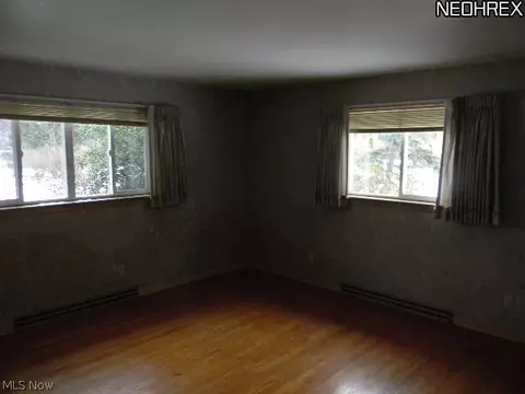 10379 Thwing Rd, Chardon, OH 44024 photo 6