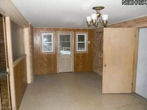 10379 Thwing Rd, Chardon, OH 44024 photo 8