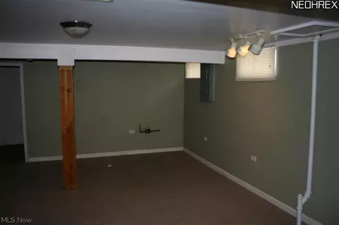 549 Eastern Heights Blvd, Elyria, OH 44035 photo 13