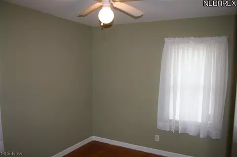 549 Eastern Heights Blvd, Elyria, OH 44035 photo 8