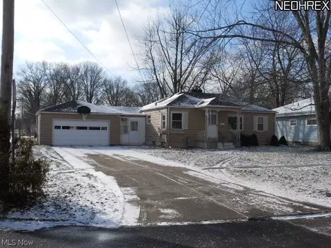 549 Eastern Heights Blvd, Elyria, OH 44035 photo 18