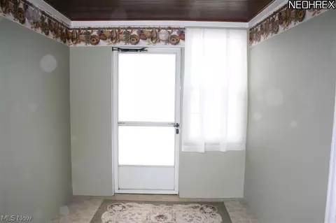 549 Eastern Heights Blvd, Elyria, OH 44035 photo 12