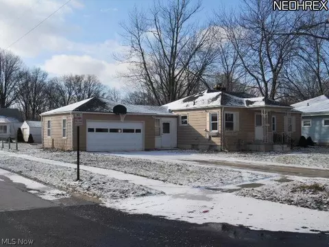 549 Eastern Heights Blvd, Elyria, OH 44035 photo 1