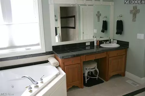 12180 Falls Rd, Chardon, OH 44024 photo 16