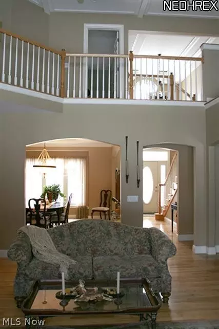 12180 Falls Rd, Chardon, OH 44024 photo 4