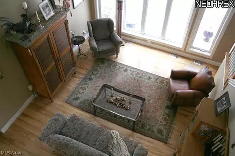 12180 Falls Rd, Chardon, OH 44024 photo 3