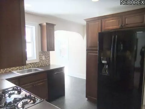 486 Avalon Ave, Akron, OH 44320 photo 7