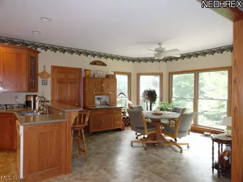 821 High St, Coshocton, OH 43812 photo 5