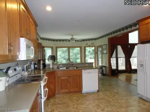 821 High St, Coshocton, OH 43812 photo 6