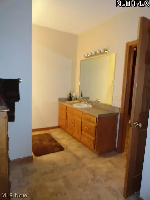 821 High St, Coshocton, OH 43812 photo 13