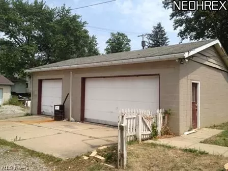 225 Mccarty Ave, Dennison, OH 44621 photo 2