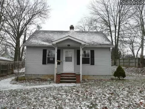 150 Charles Ct, Elyria, OH 44035 photo 1