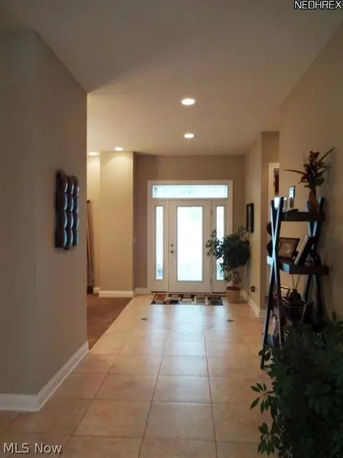 5269 Ledge Rock Dr, Rootstown, OH 44272 photo 2