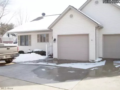 42 Stuart St, Dalton, OH 44618 photo 1