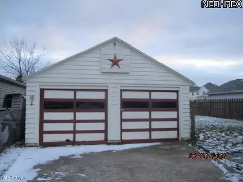 542 3rd St, Elyria, OH 44035 photo 7