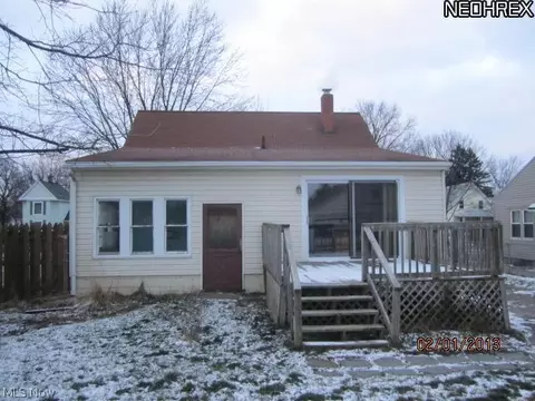 542 3rd St, Elyria, OH 44035 photo 6
