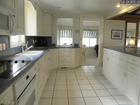 703 Cedar Point Rd, Sandusky, OH 44870 photo 3