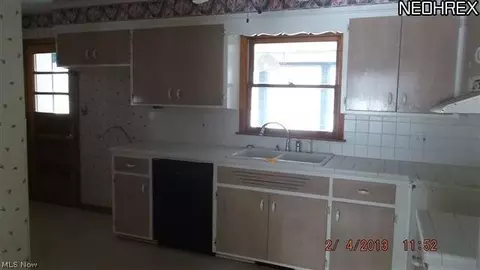 3603 Silvieus St, Ashtabula, OH 44004 photo 6