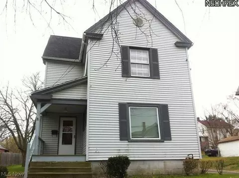 104 Park Ave, Struthers, OH 44471 photo 1