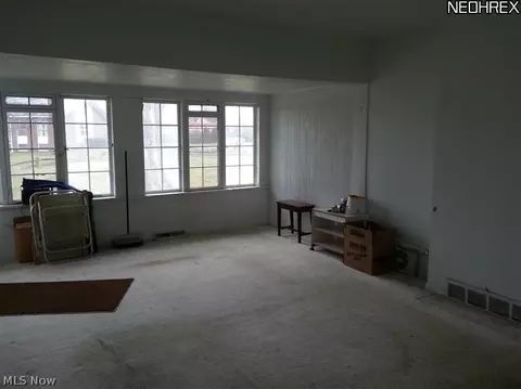 32312 Willowick Dr, Willowick, OH 44095 photo 6