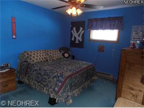629 Angiline Dr, Youngstown, OH 44512 photo 2