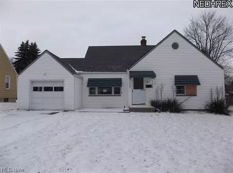 147 Helena Dr, Struthers, OH 44471 photo 1