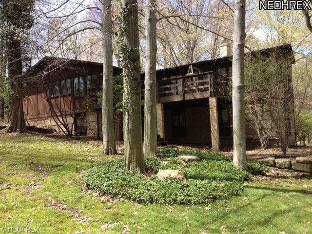 6877 Tanglewood Dr, Youngstown, OH 44512 photo 7