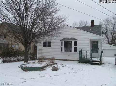 506 8th St, Struthers, OH 44471 photo 1