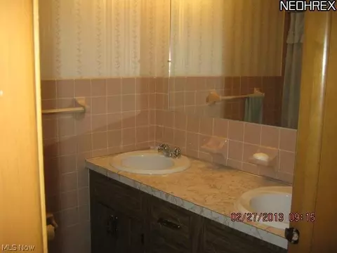 6071 Thunderbird Dr, Maple Heights, OH 44137 photo 6