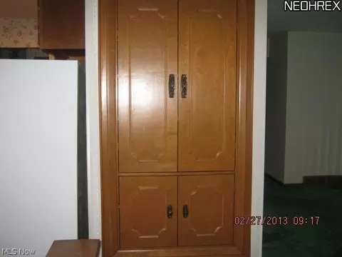 6071 Thunderbird Dr, Maple Heights, OH 44137 photo 4