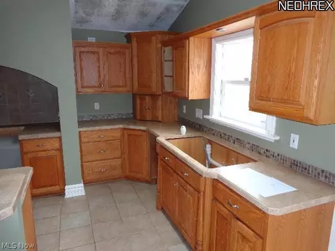 42861 Albrecht Rd, Elyria, OH 44035 photo 4