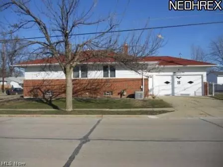 30836 Harrison Rd, Wickliffe, OH 44092 photo 2