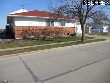 30836 Harrison Rd, Wickliffe, OH 44092 photo 3
