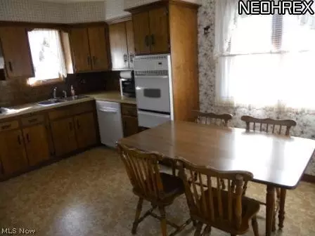 30836 Harrison Rd, Wickliffe, OH 44092 photo 5