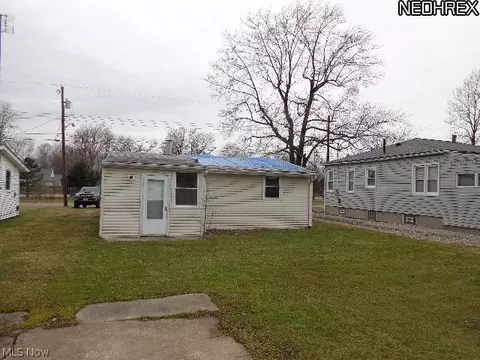 375 Wesley Ave, Elyria, OH 44035 photo 8