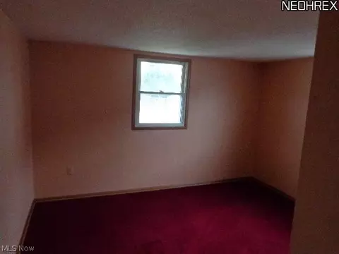 375 Wesley Ave, Elyria, OH 44035 photo 6