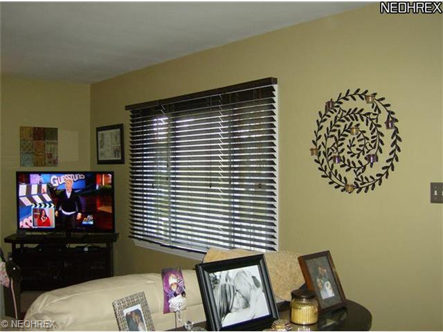 5825 Poland Struthers Rd, Youngstown, OH 44514 photo 8