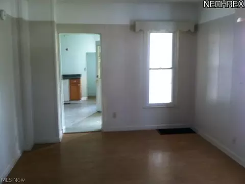 1124 E 17th St, Ashtabula, OH 44004 photo 9
