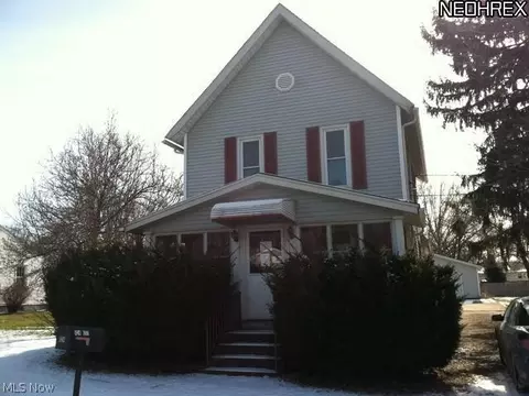 1124 E 17th St, Ashtabula, OH 44004 photo 1