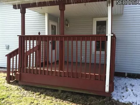 1124 E 17th St, Ashtabula, OH 44004 photo 2